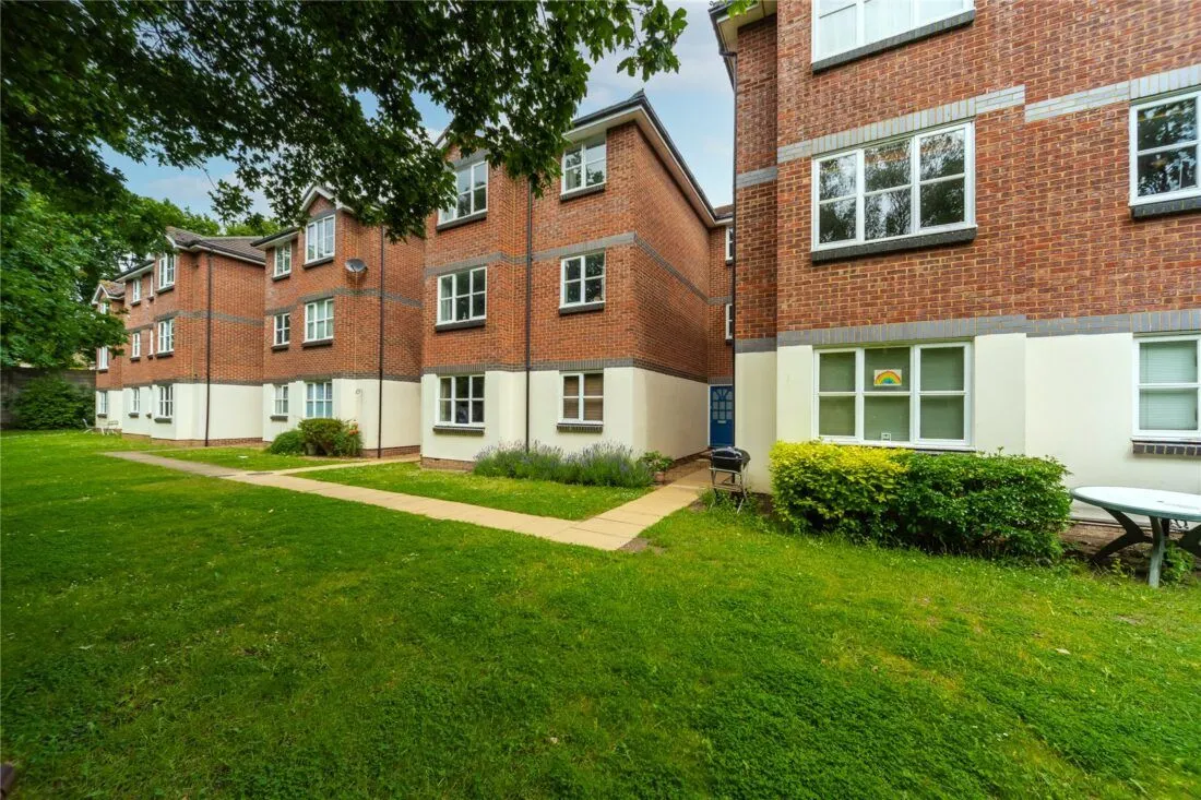 2 bed flat to rent — Wilkinson House, Draymans Way, Isleworth