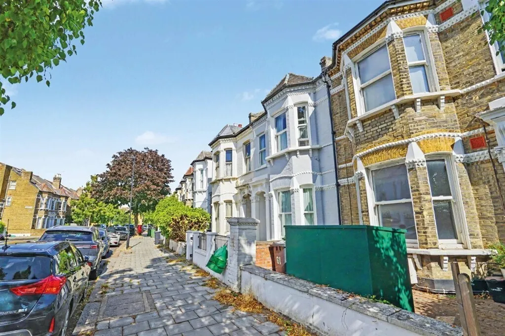 Elms Crescent, CLAPHAM, photo 2