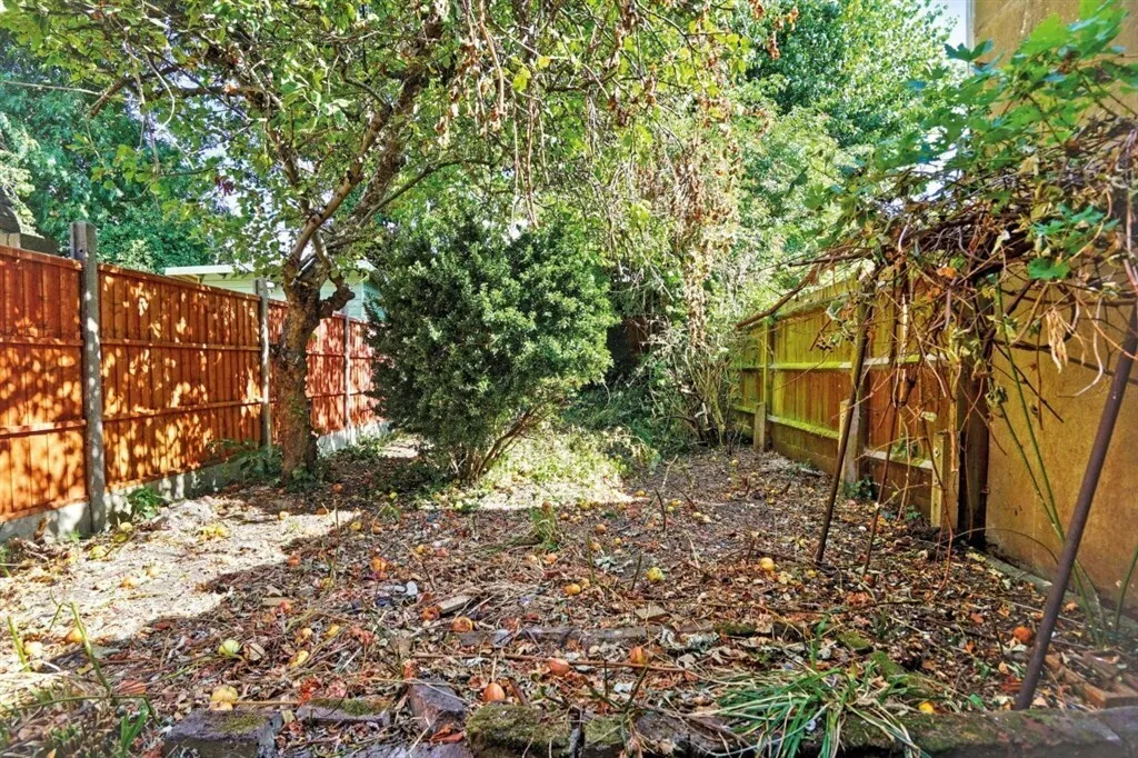 Elms Crescent, CLAPHAM, photo 4