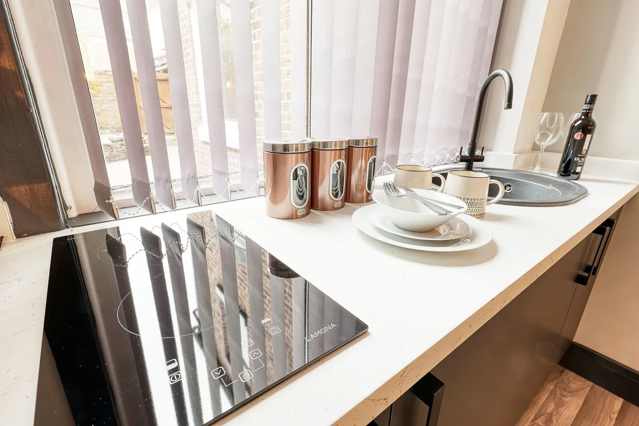 London Road, Newcastle, ST5 1ND, photo 10