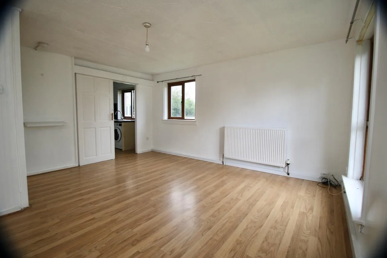 2 bed flat for sale — Cedar Road, Cumbernauld, G67 3AT
