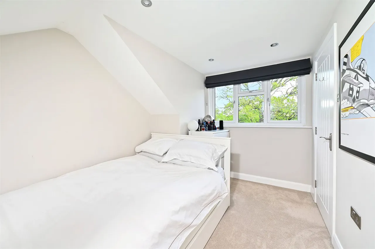Kent Road, Fleet, Hampshire, GU51 3AH, photo 9