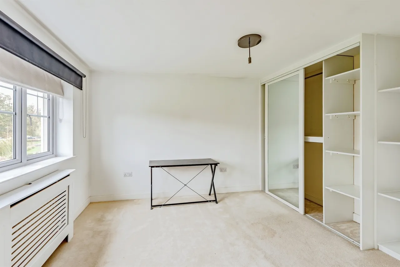 Kilnwood Close, Faygate, Horsham, photo 10