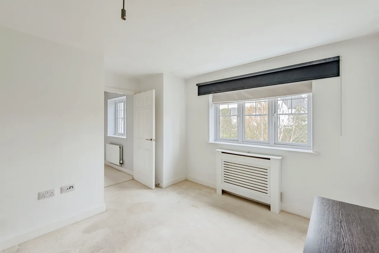 Kilnwood Close, Faygate, Horsham, photo 11