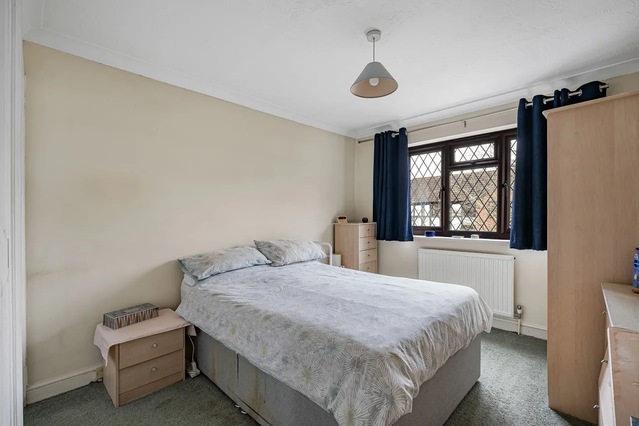 Wexfenne Gardens, Woking, GU22, photo 6