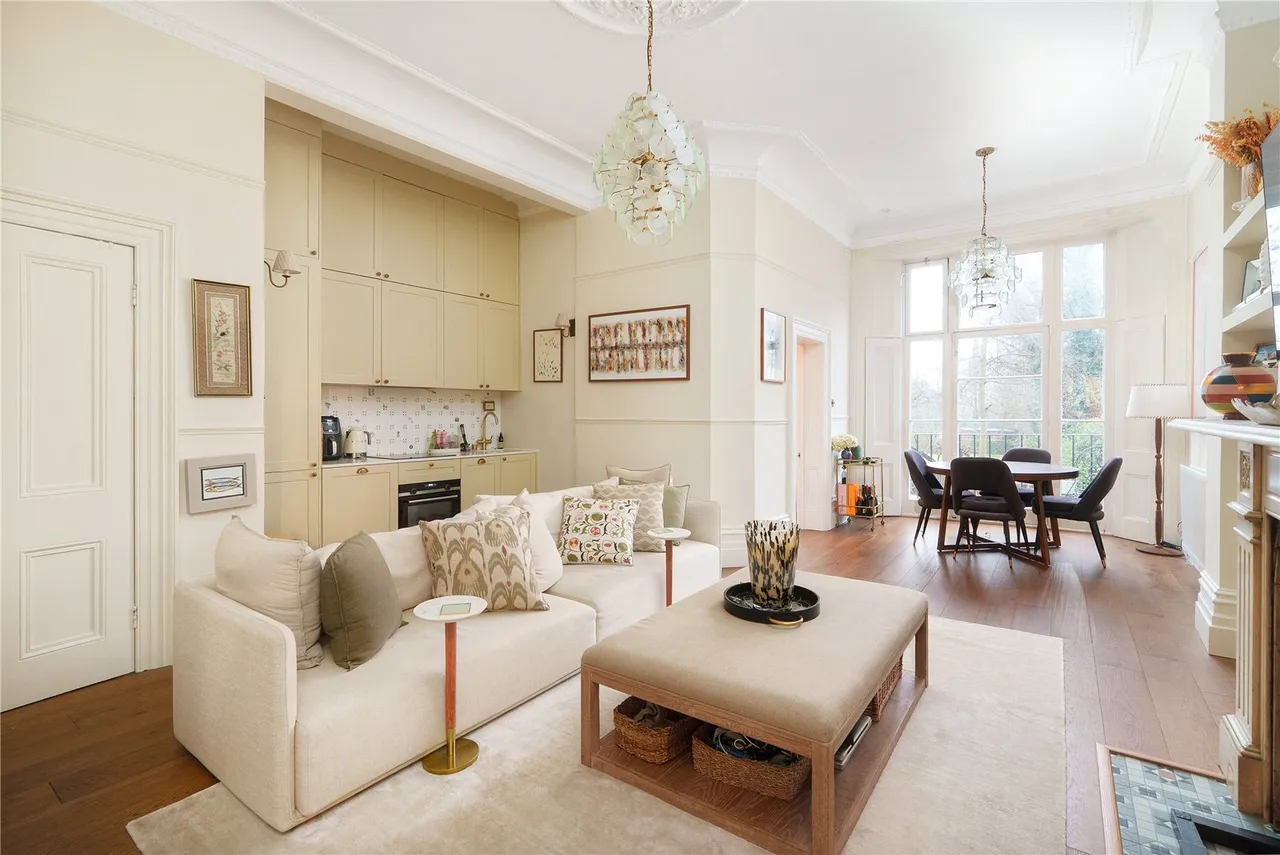 1 bed flat for sale — Elgin Avenue, Little Venice, London, W9 1NH