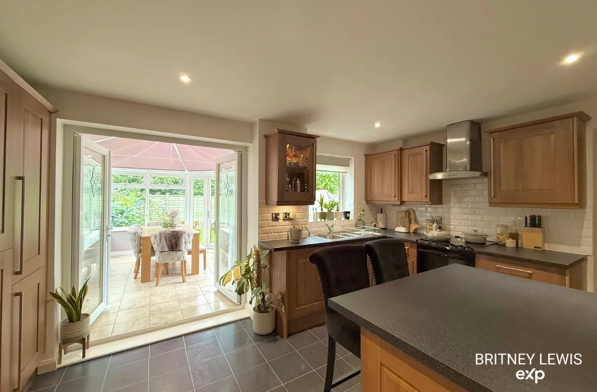 Goodwood Close, Stretton, Burton-on-Trent, photo 9