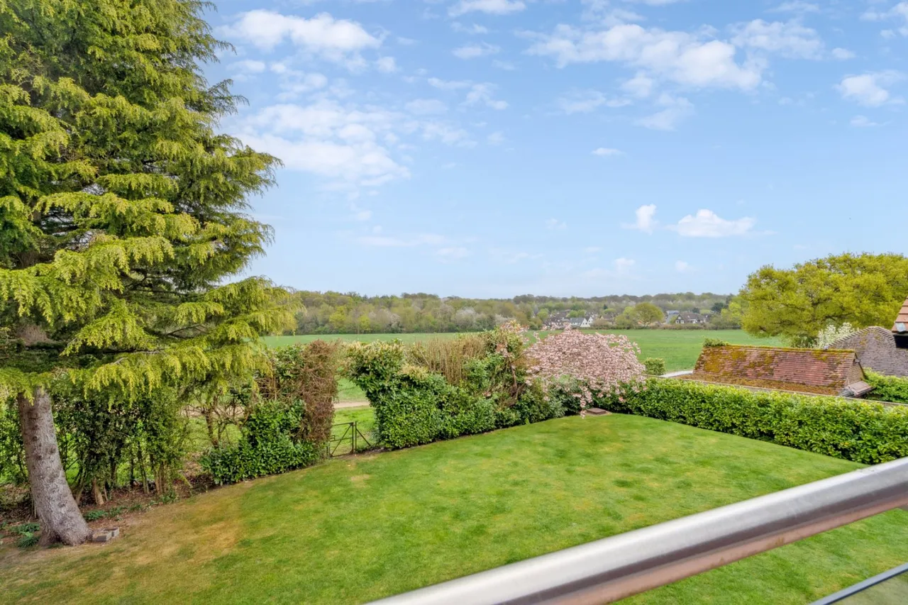 Woodchester Park, Knotty Green, HP9, photo 21