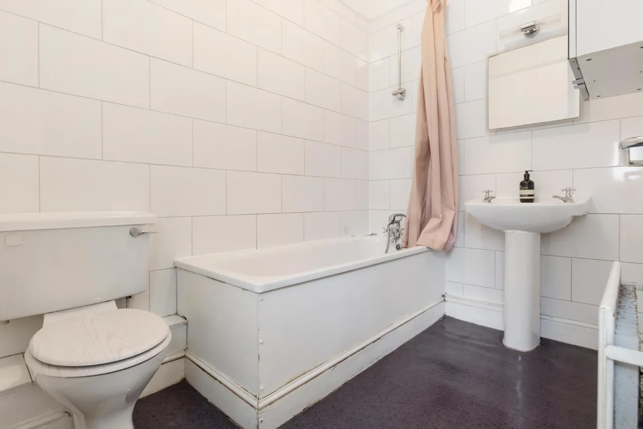 Cavendish Parade, Clapham South, SW4, photo 7