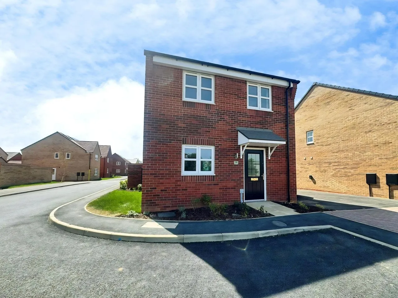 Typhoon Drive, Market Deeping, PE6, photo 2