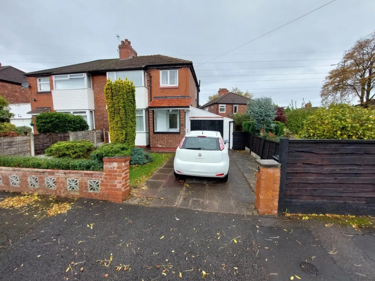 3 bed house for sale, Tamworth Avenue, Whitefield, M45