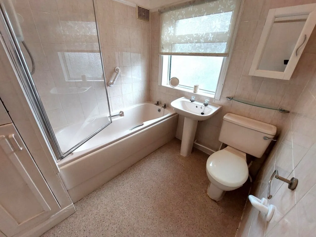 Tamworth Avenue, Whitefield, M45, photo 18