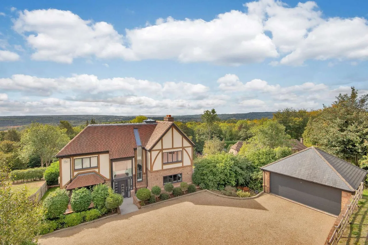 5 bed house for sale — Gables Park, Gravesend Road, Wrotham, Kent, TN15 7QD