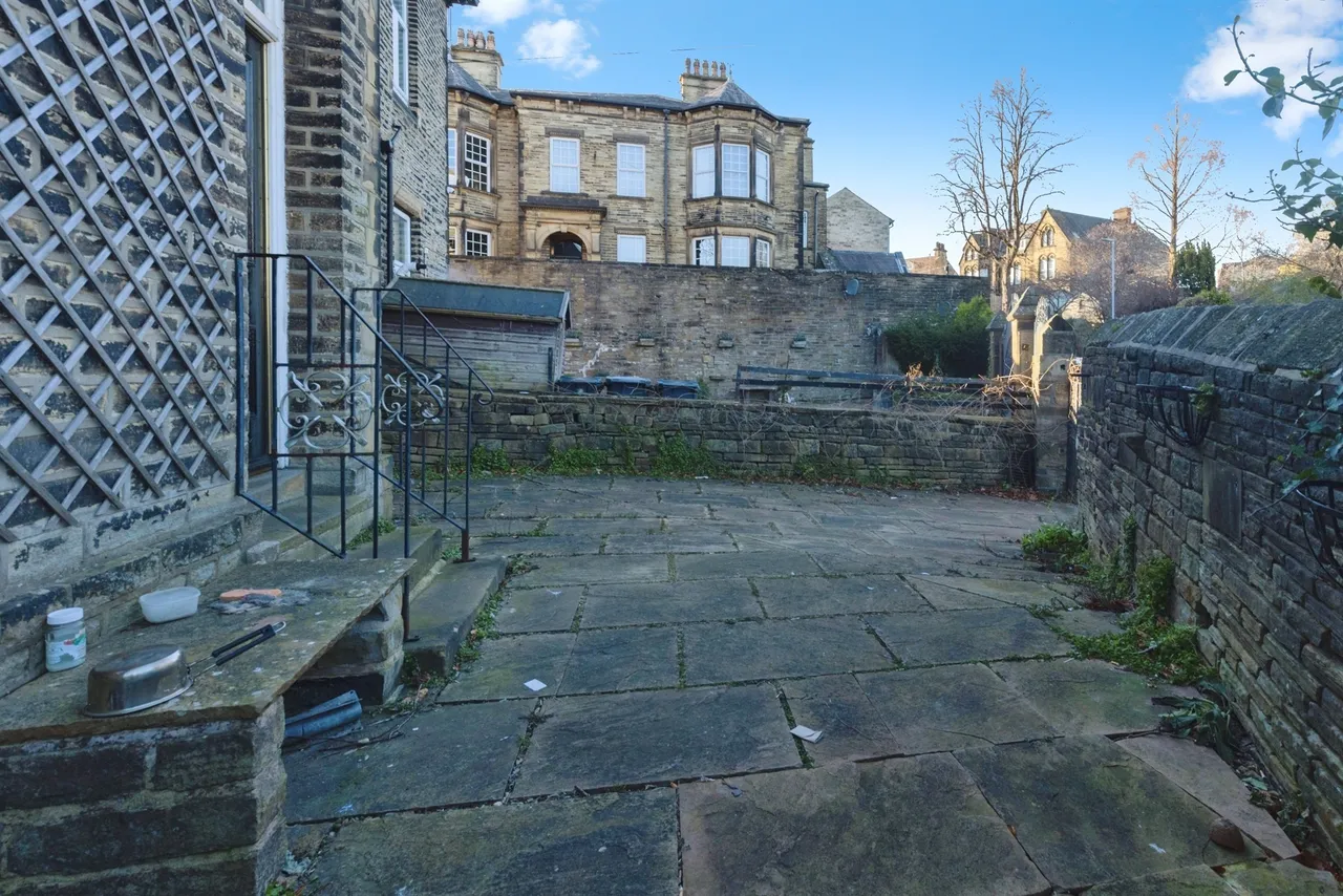 Balmoral Place, HALIFAX, photo 12