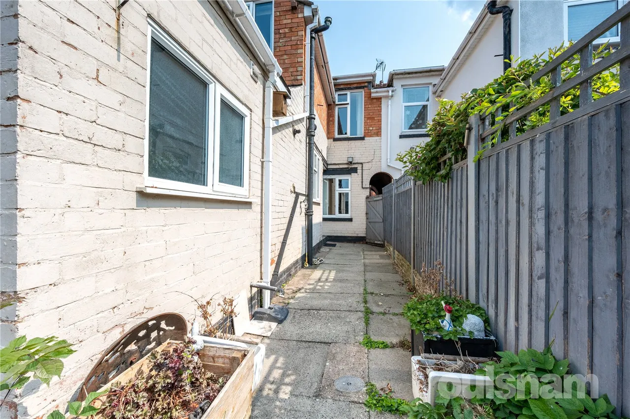 Birchfield Road, Headless Cross, Redditch, Worcestershire, B97 4LU, photo 18