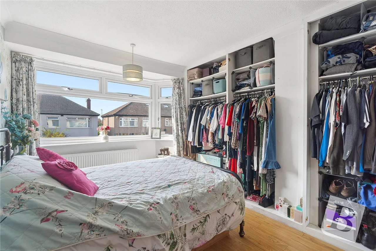 Westlyn Close, Rainham, RM13, photo 6