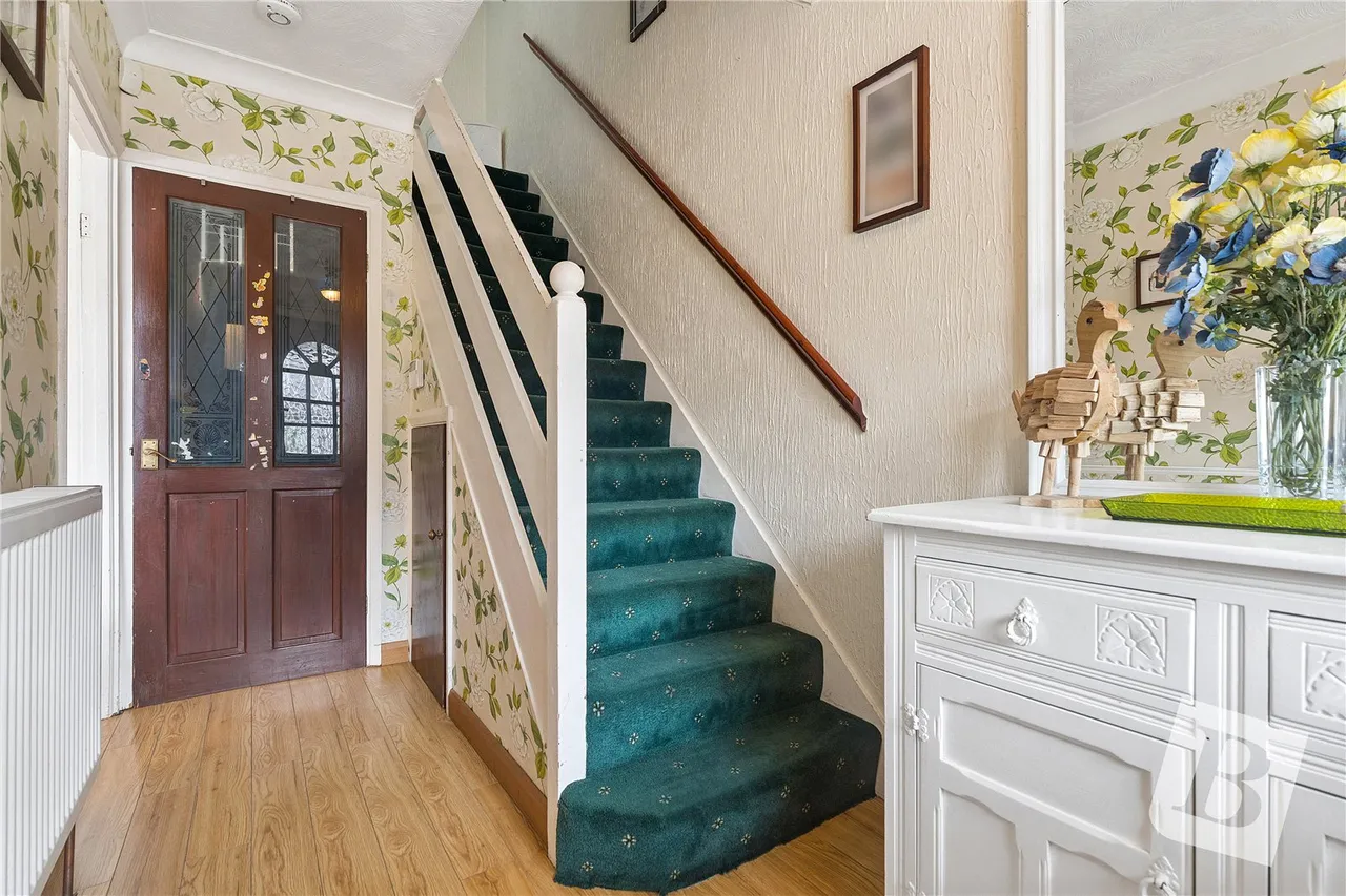 Westlyn Close, Rainham, RM13, photo 5