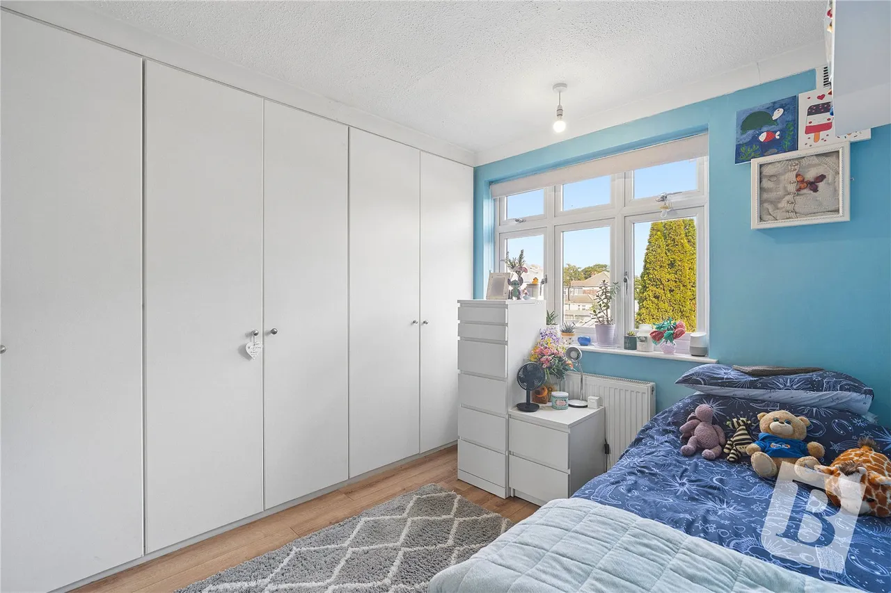 Westlyn Close, Rainham, RM13, photo 7