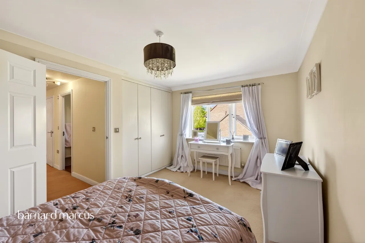 Bowen Way, Coulsdon, photo 9