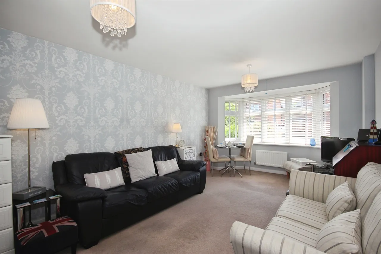 Hebe Way, Whitnash, Leamington Spa, photo 3
