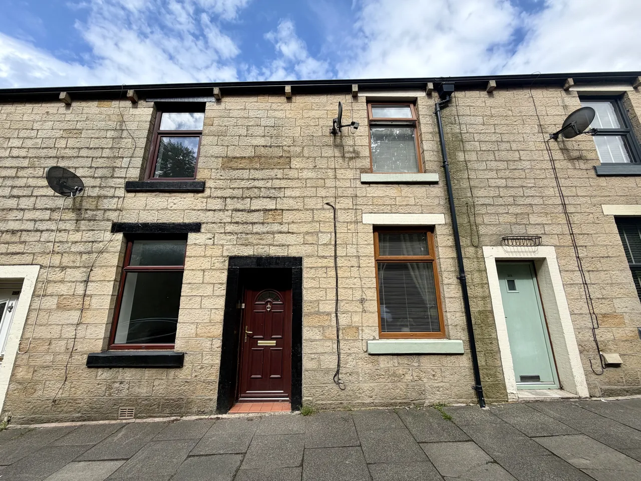 2 bed house to rent, Barden Lane, Burnley, BB10