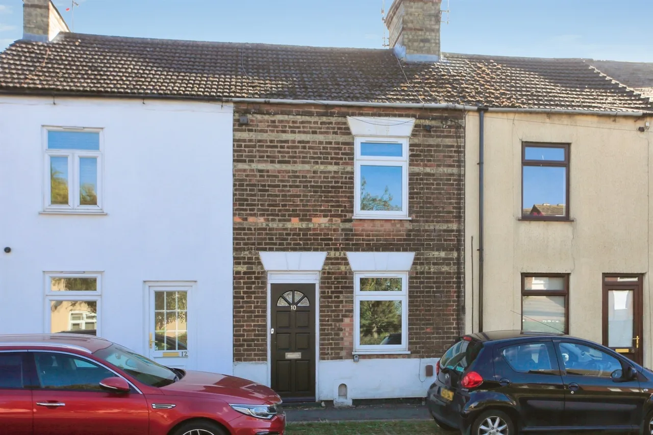 3 bed house for sale, Coneygree Road, Peterborough, PE2