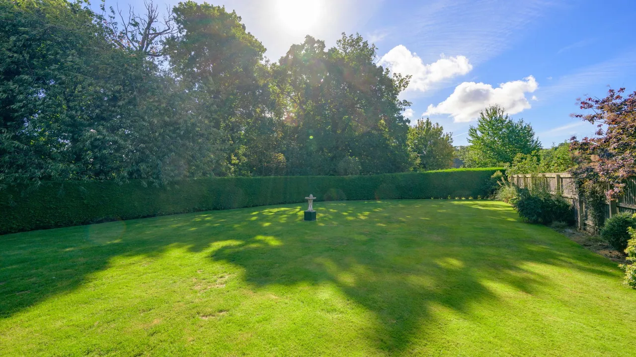 Woodland View on Manor Drive, Harlaxton, photo 36