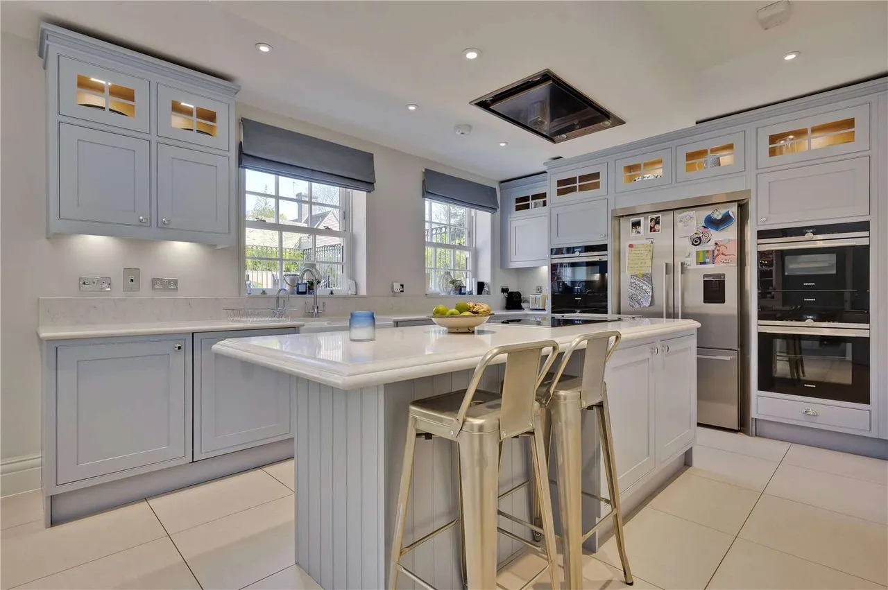 Alexandra Gate, 46A West Street, Reigate, Surrey, RH2 9DB, photo 4