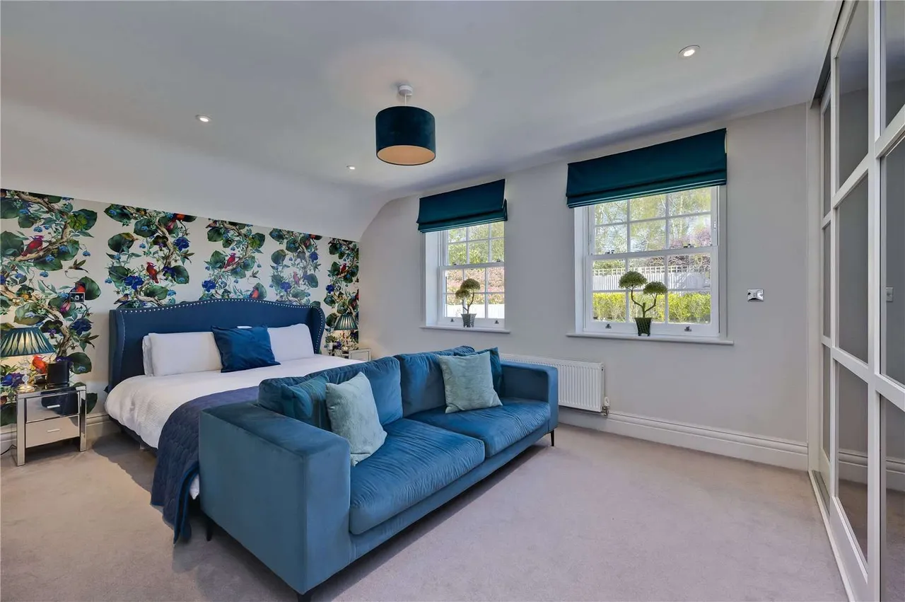 Alexandra Gate, 46A West Street, Reigate, Surrey, RH2 9DB, photo 5