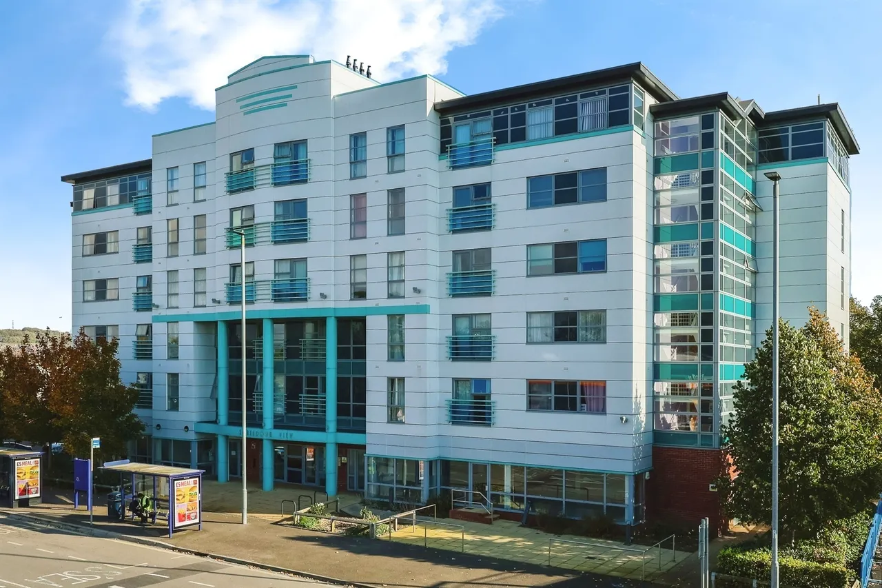 2 bed flat for sale — Military Road, Hilsea, Portsmouth