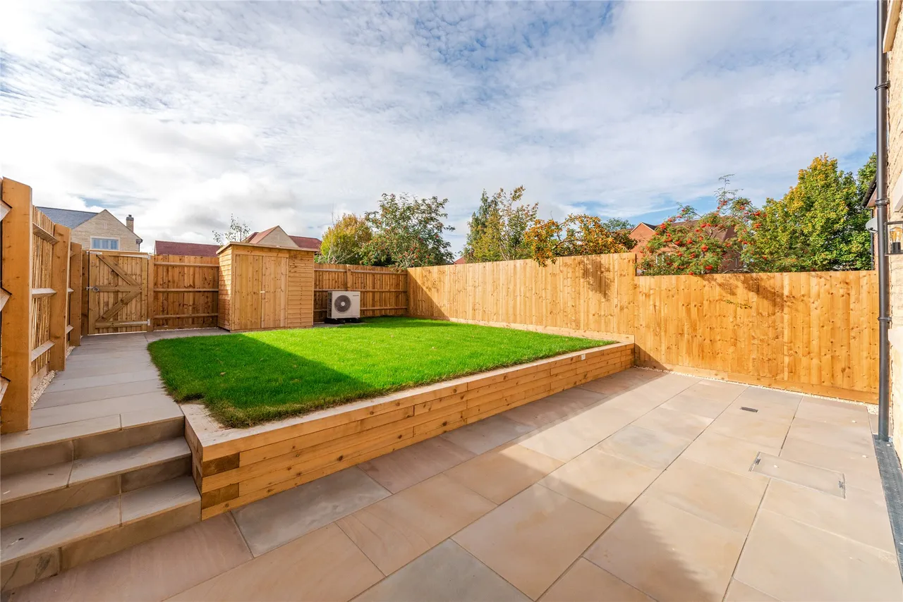 Hedgerow Gardens, Thornborough, MK18, photo 19