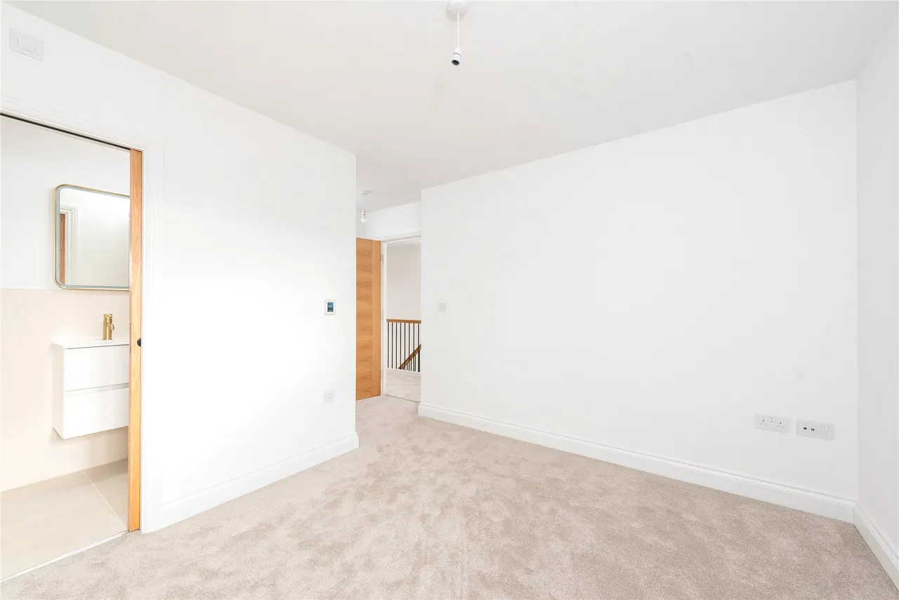 Hedgerow Gardens, Thornborough, MK18, photo 11