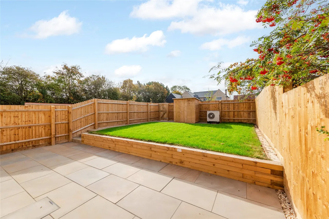 Hedgerow Gardens, Thornborough, MK18, photo 21