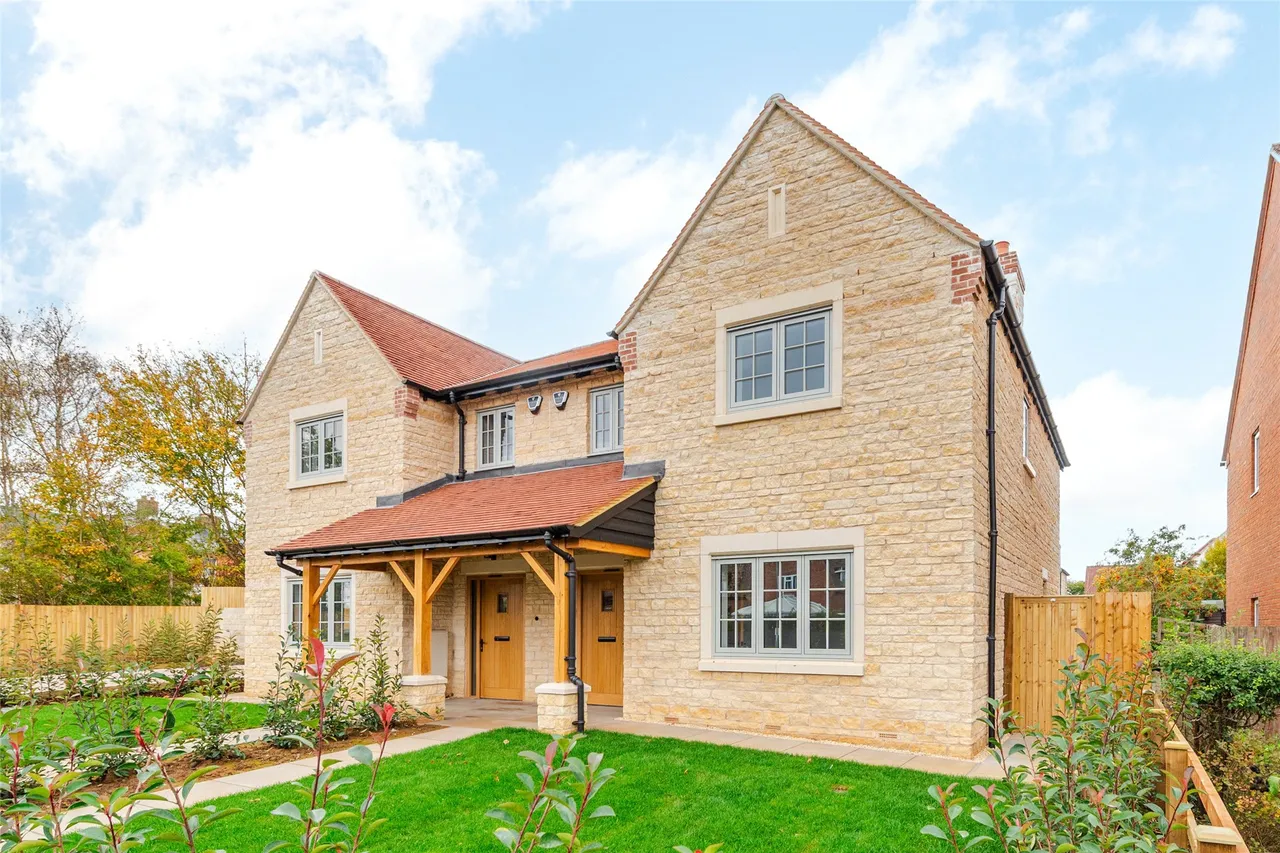 Hedgerow Gardens, Thornborough, MK18, photo 23