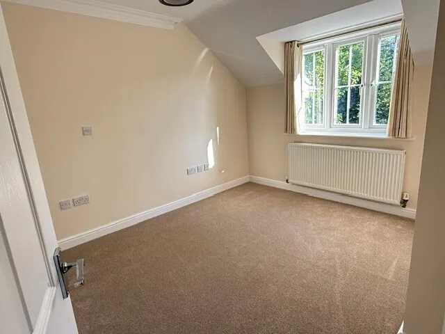 Ringwood, BH24, photo 10