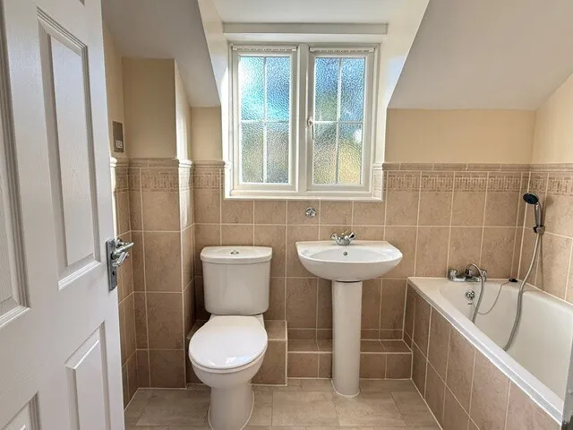 Ringwood, BH24, photo 14