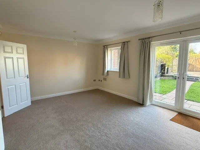 Ringwood, BH24, photo 8