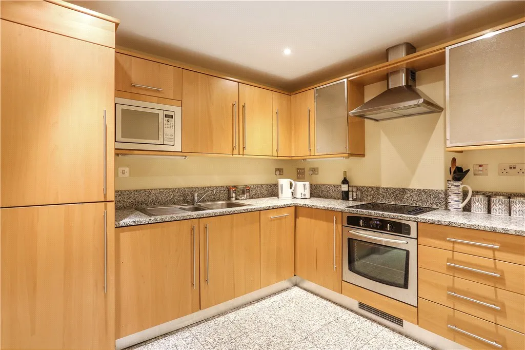 Cayenne Court, London, SE1, photo 2
