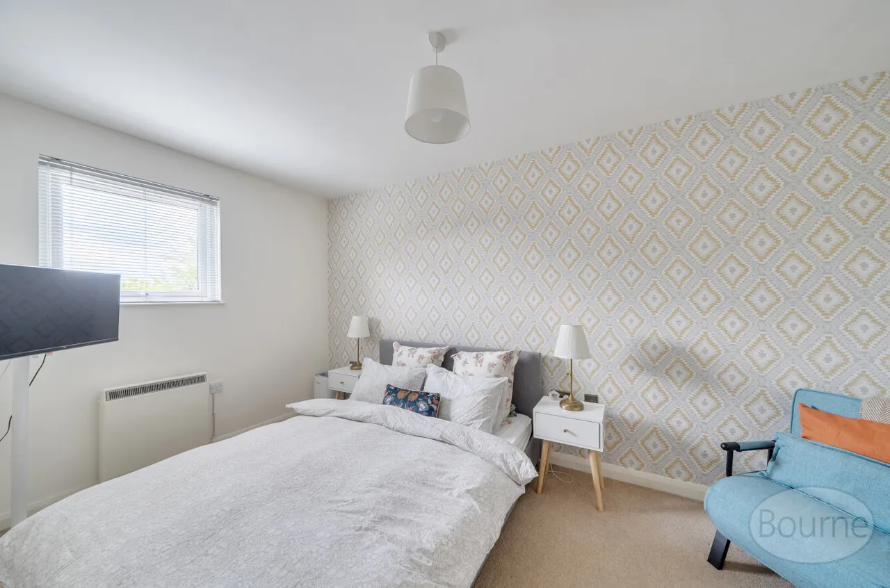 New Zealand Avenue, Walton-On-Thames, KT12, photo 12