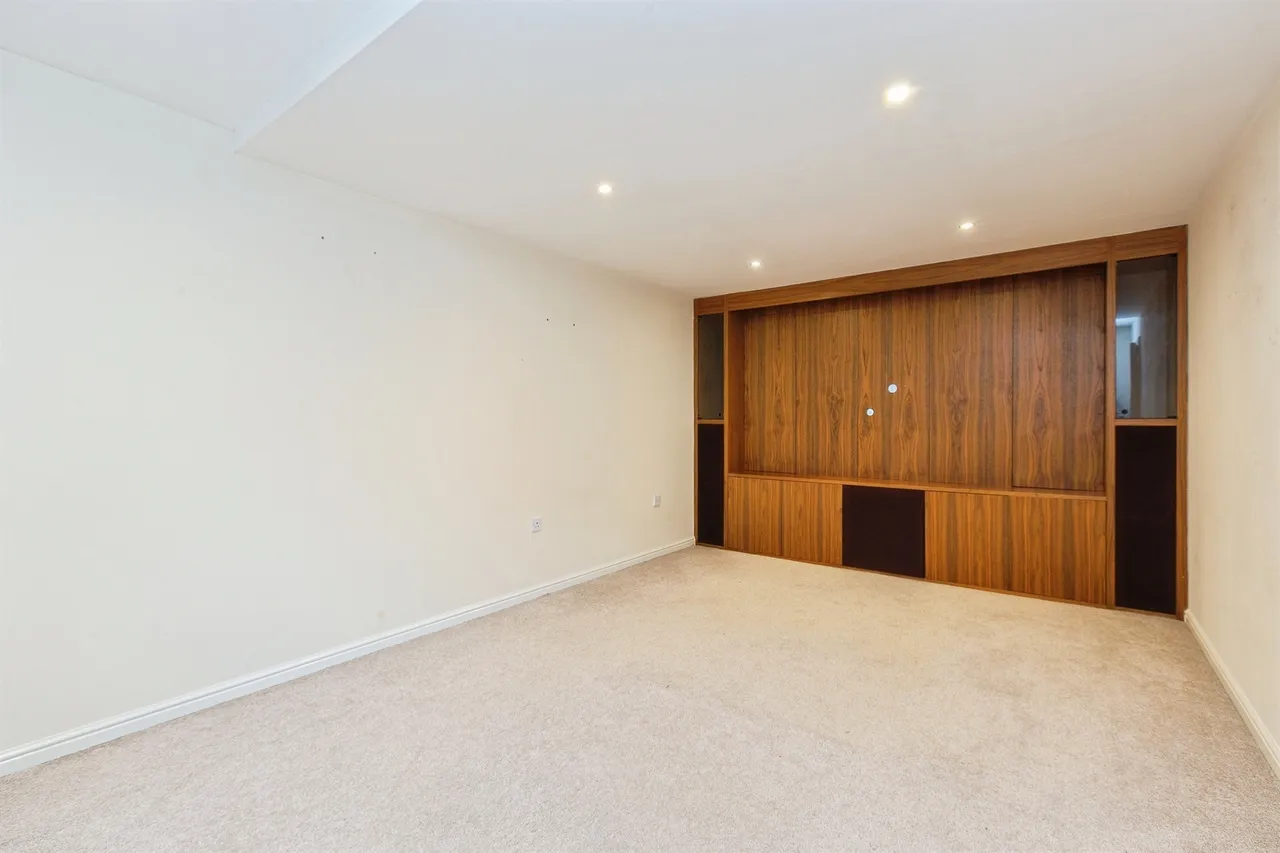 Petronel Road, Aylesbury, photo 3
