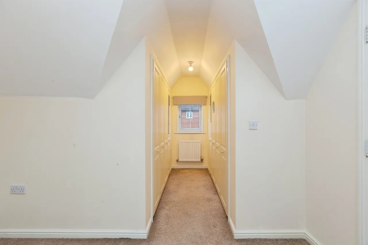 Petronel Road, Aylesbury, photo 12