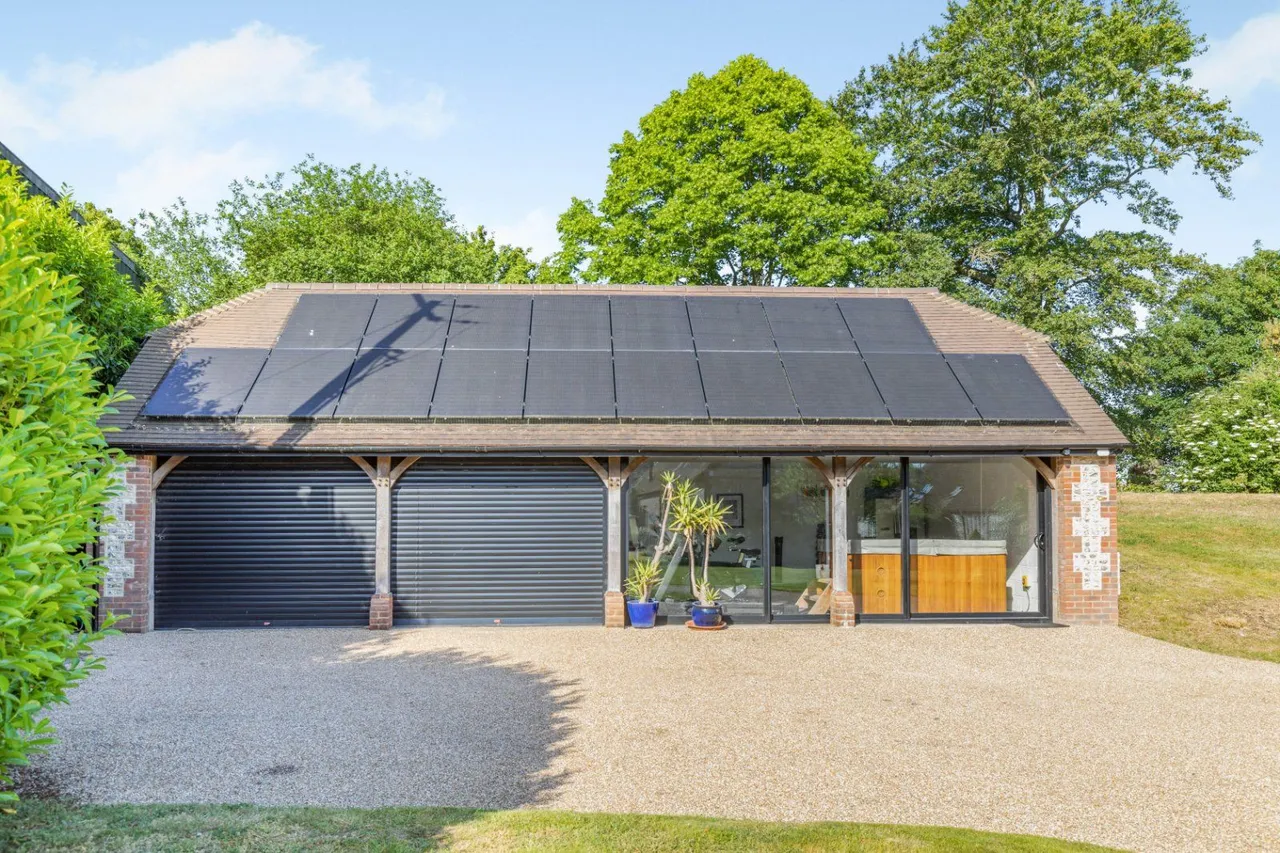 Chilgrove Road, Lavant, PO18, photo 32