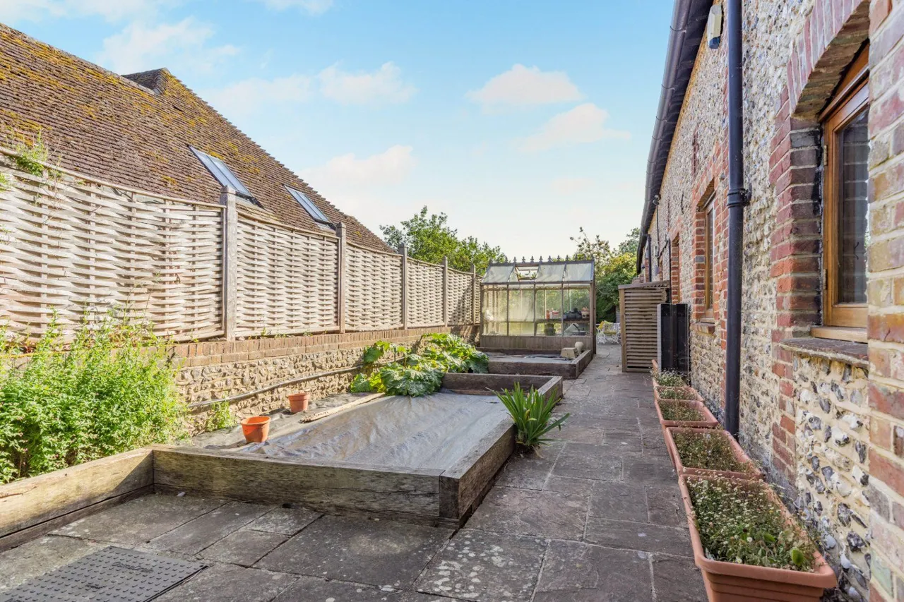 Chilgrove Road, Lavant, PO18, photo 27