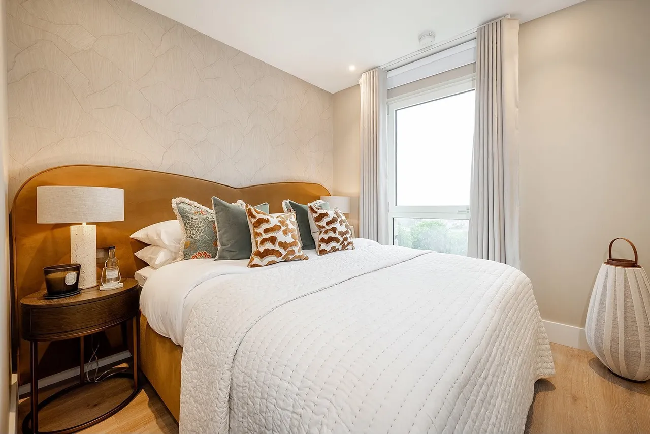 Bow Common Lane, London, E3, photo 6