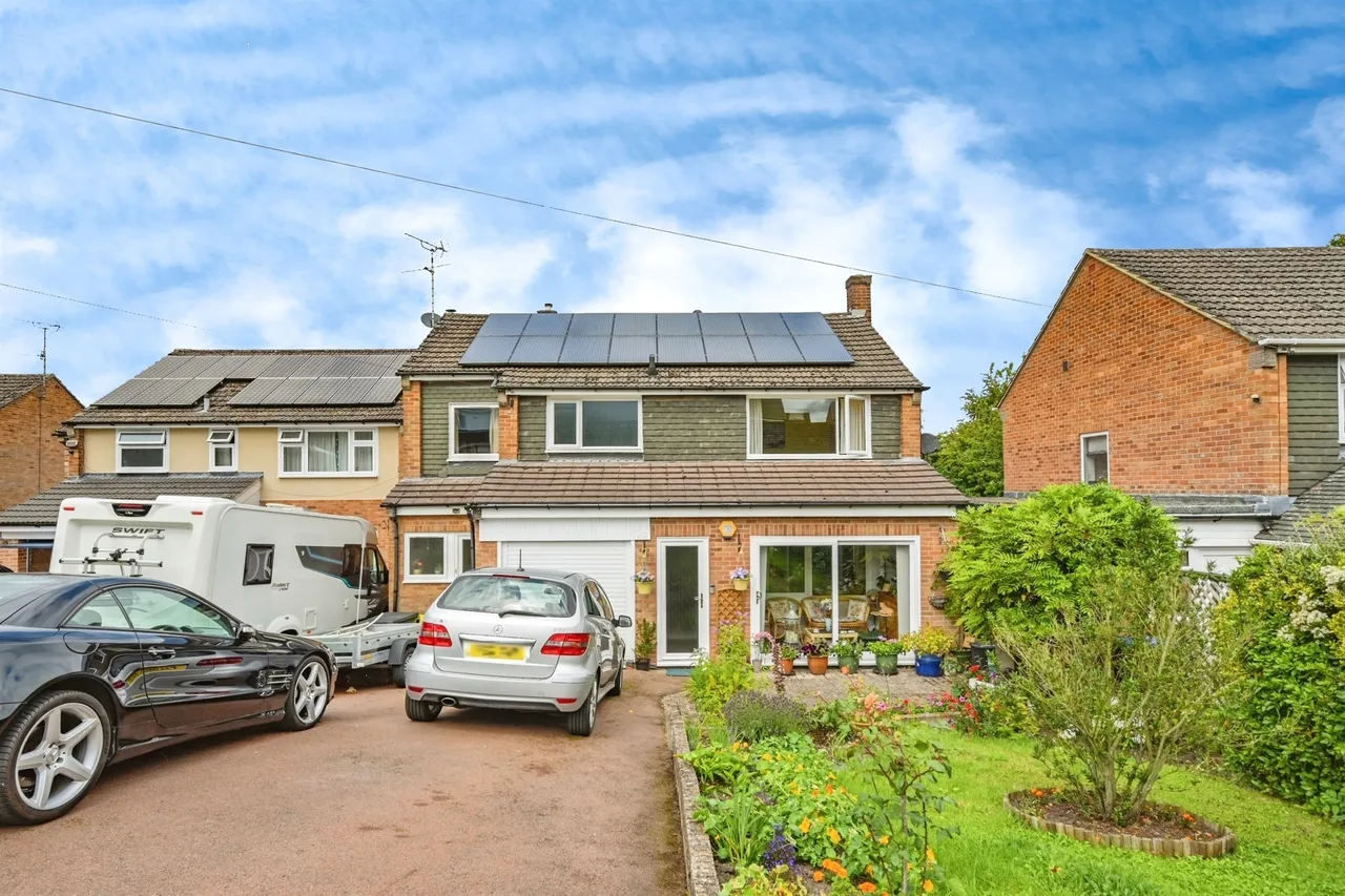 4 bed house for sale, Peak View Drive, Ashbourne, DE6