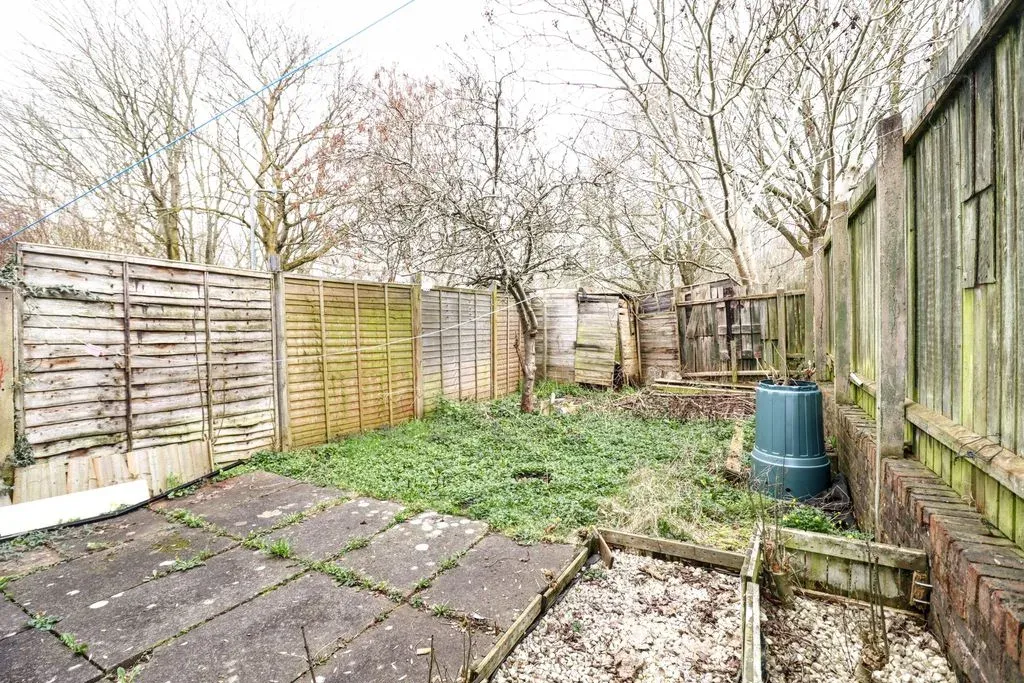 Nevis Grove, Bletchley, Milton Keynes, Buckinghamshire, MK2 3NX, photo 7