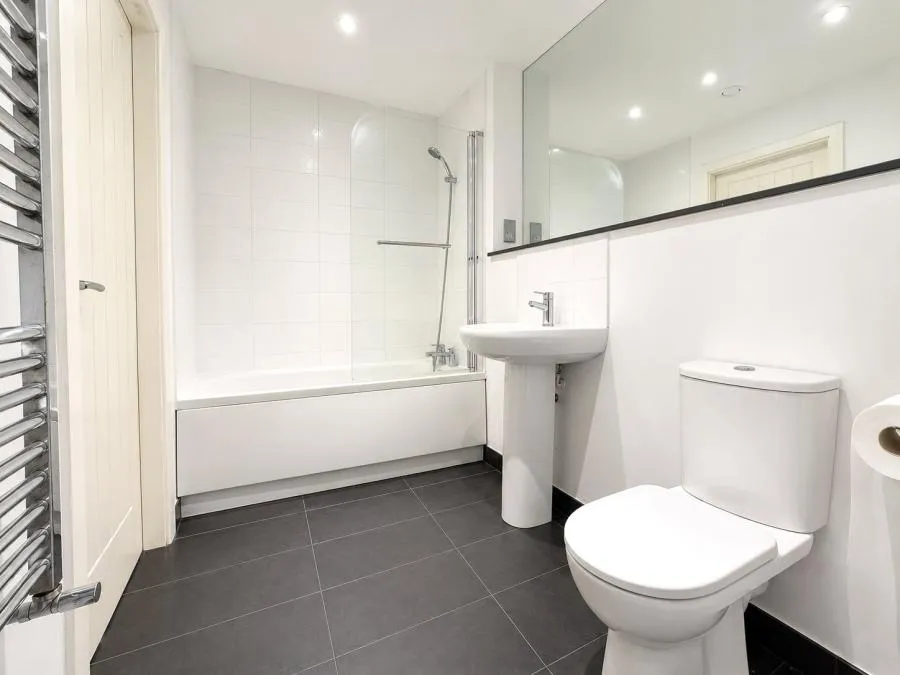 North Street, Horsham, RH13, photo 6