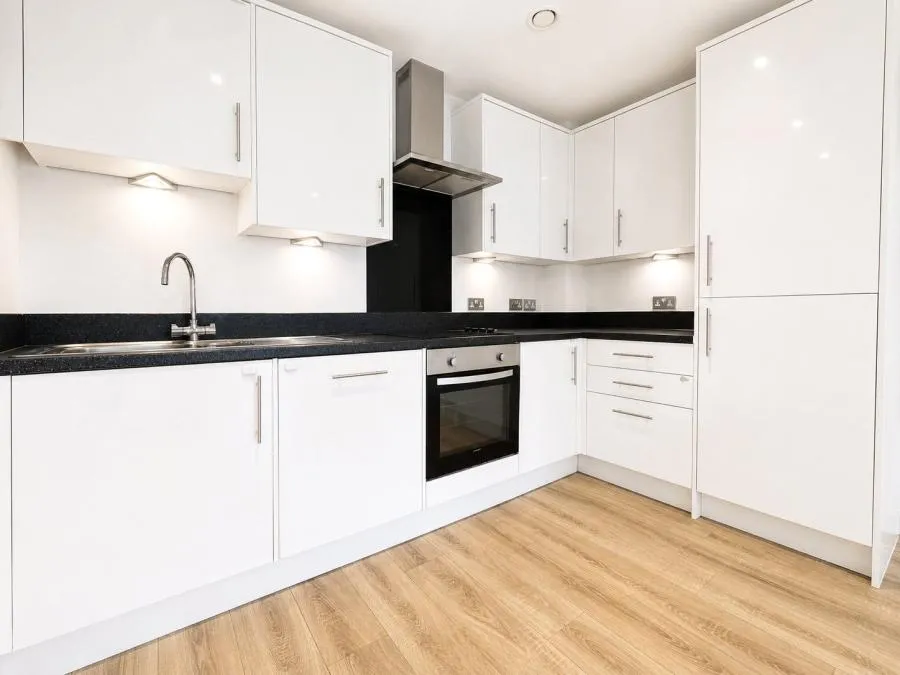 North Street, Horsham, RH13, photo 2