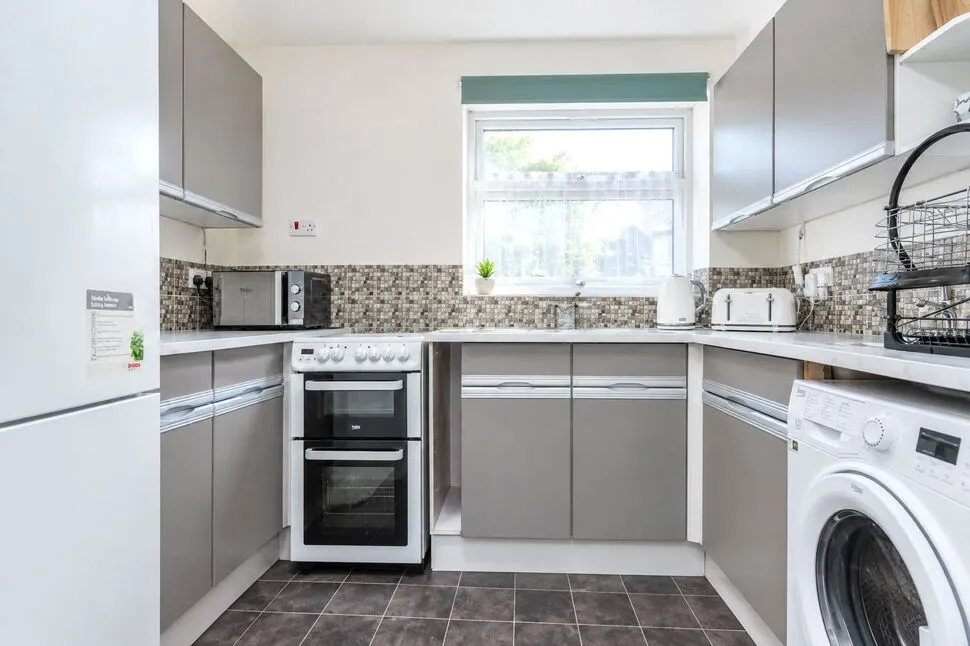 Brambledown Road, Wallington, SM6, photo 3