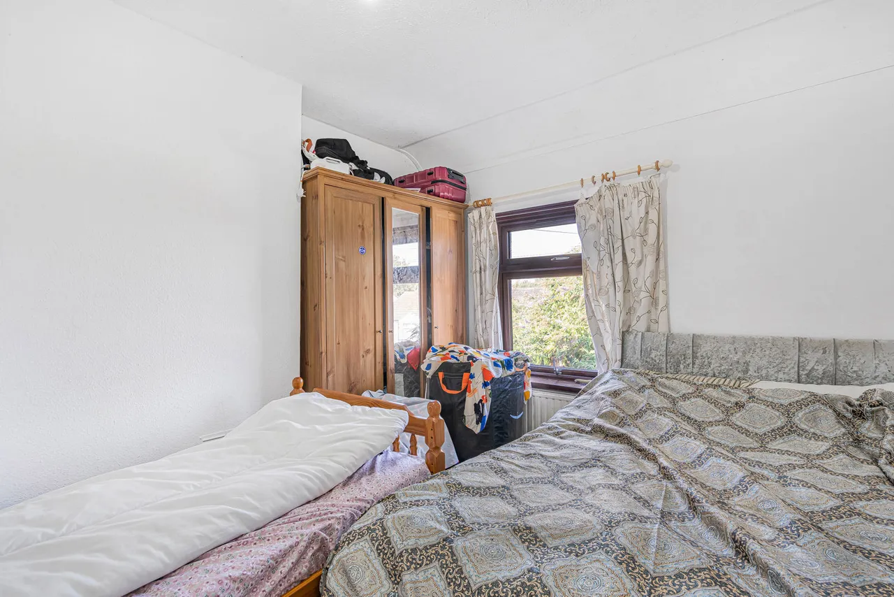 Green Lane, Sunbury-on-Thames, TW16, photo 5